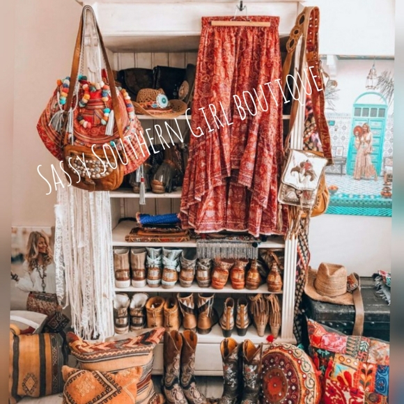 ⭐🆕 Black fringe bodysuit - Picture 5 of 12